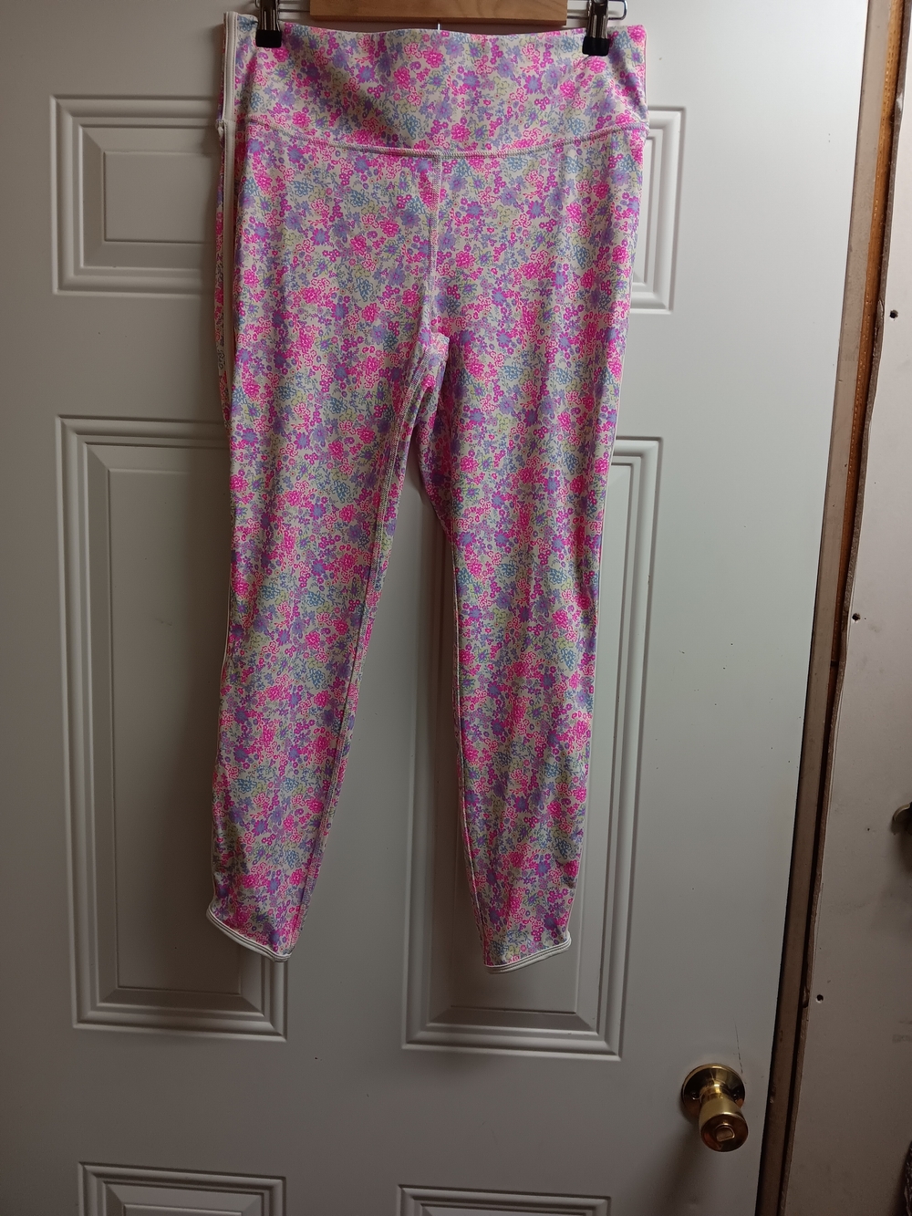 NWOT JoyLab Pink and Blue Floral Women's Leggings